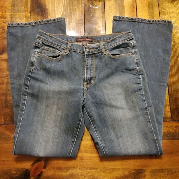 Bogari Jeans Size 10 Bootcut Euc - Picture 3 of 4